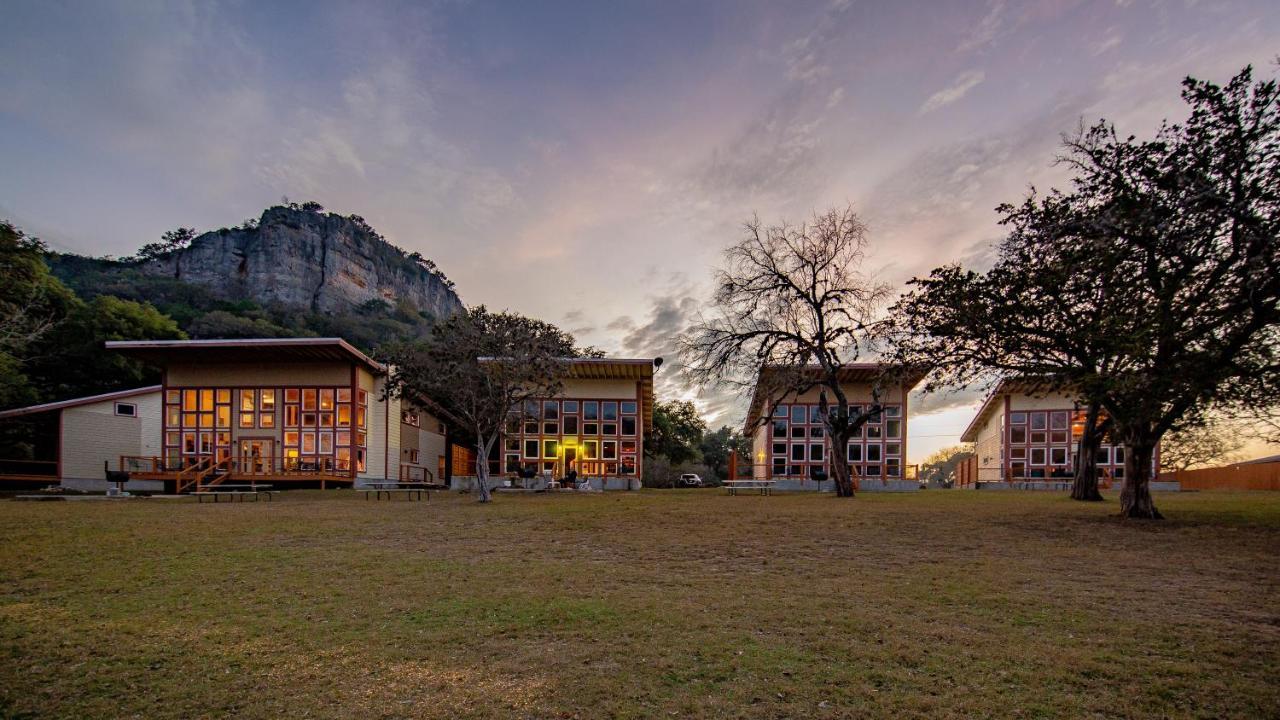 Seven Bluff Cabins Конкан Екстериор снимка